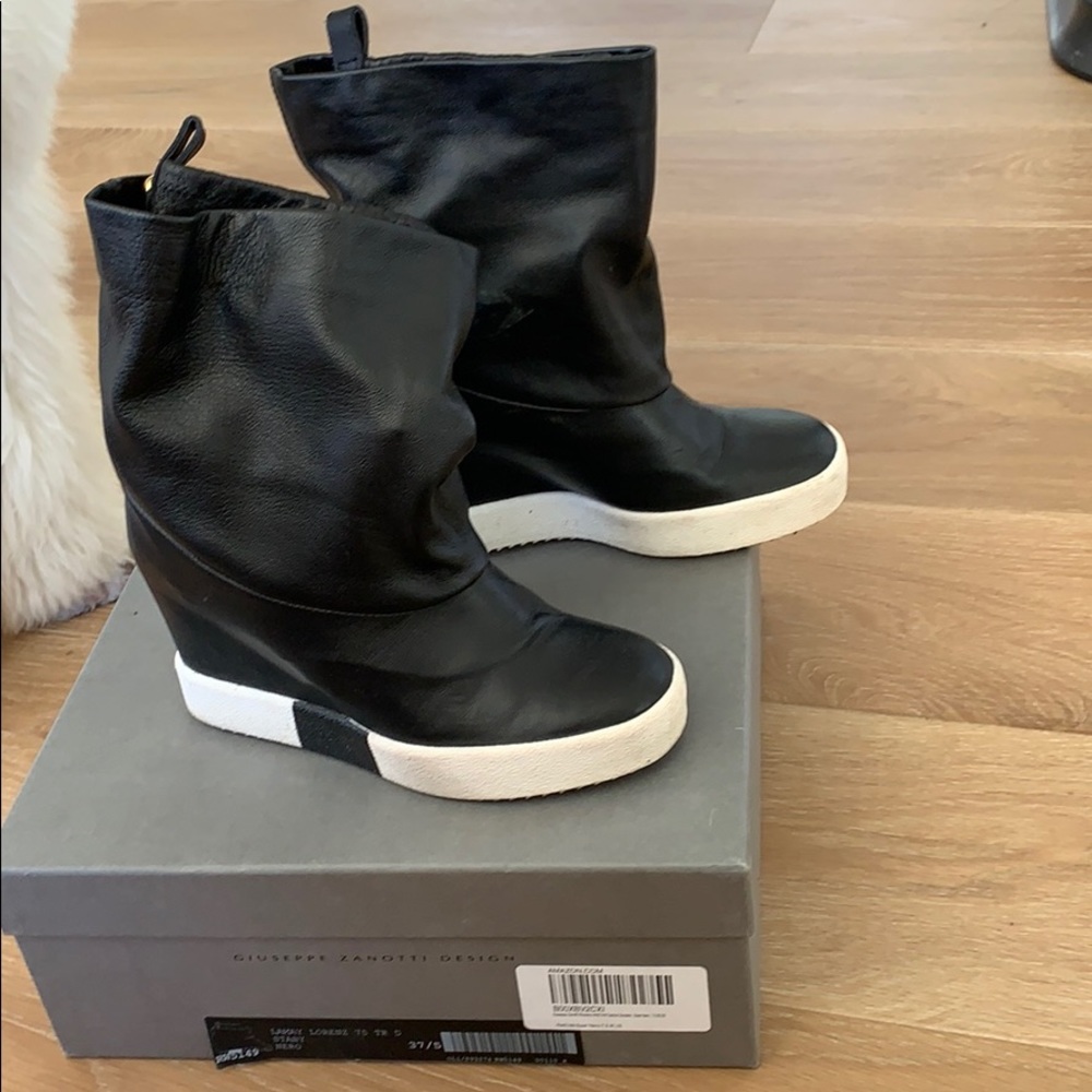 Giuseppe Zannotti wedge booties